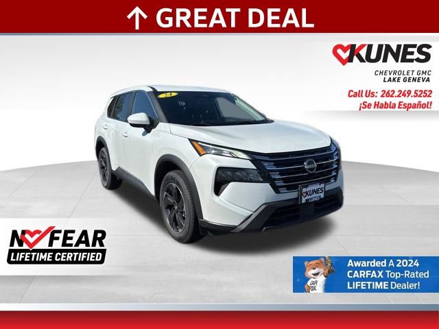 Used 2024 Nissan Rogue SV image 1