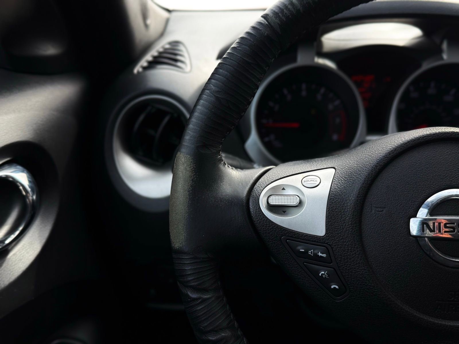 Used 2014 Nissan Juke SV w/ Navigation Package AWD/4WD image 31