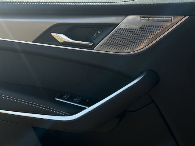 New 2026 Jaguar F-PACE R-Dynamic S image 25