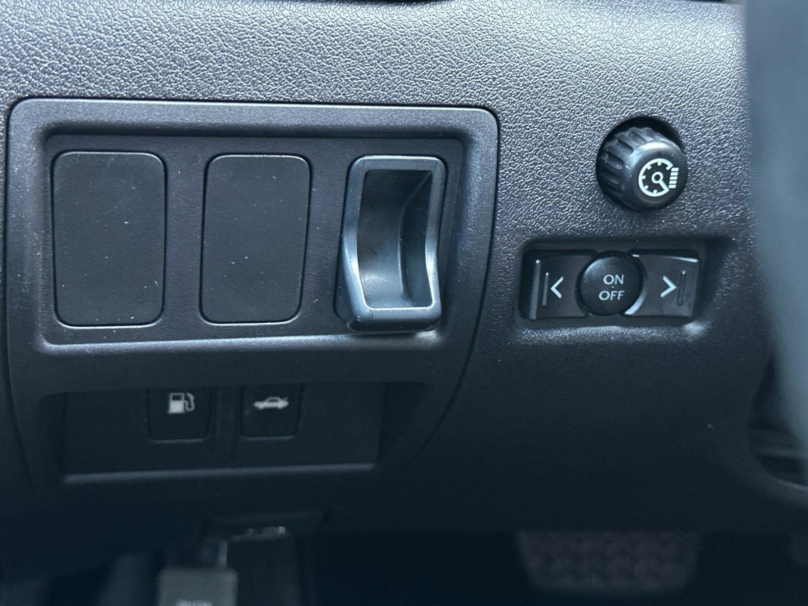 Used 2011 Lexus IS 250 w/ Premium Pkg Value Edition RWD image 29
