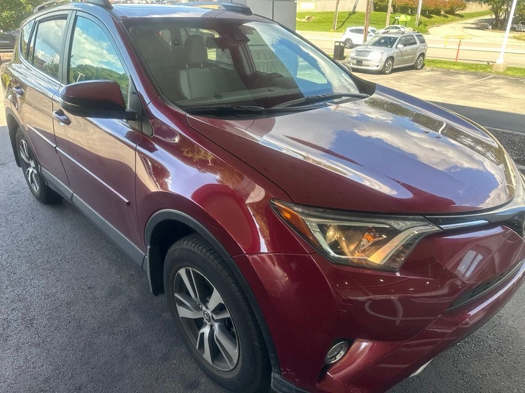 Used 2018 Toyota RAV4 XLE w/ Plus Extra Value Package AWD/4WD video 1