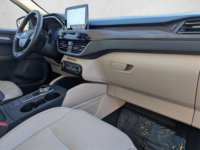 Used 2020 Ford Escape Titanium w/ Titanium Premium Package 2.0 image 23