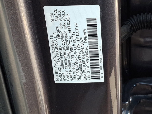 Certified 2025 Honda Pilot Touring image 30