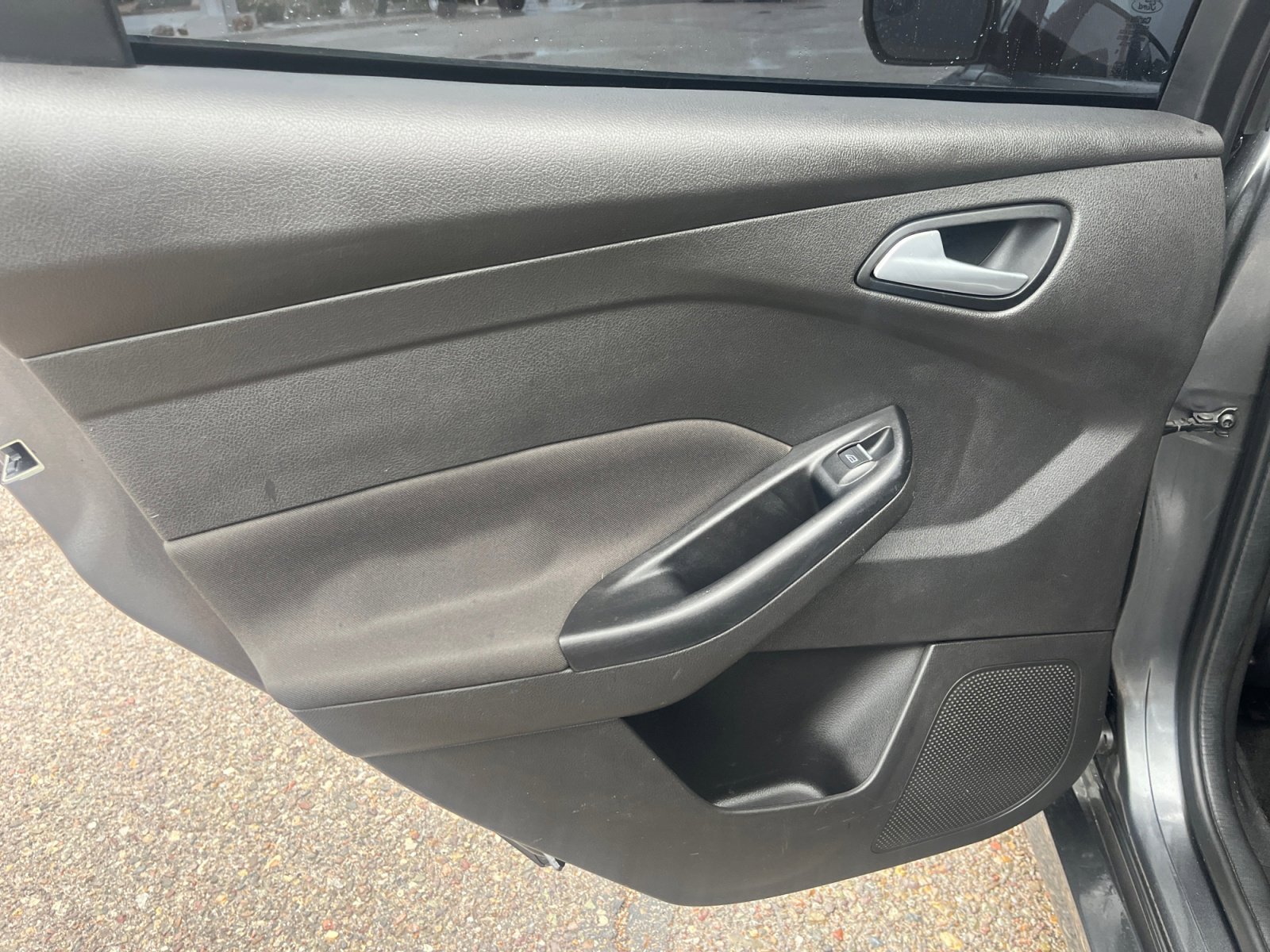 Used 2017 Ford Focus ST image 16