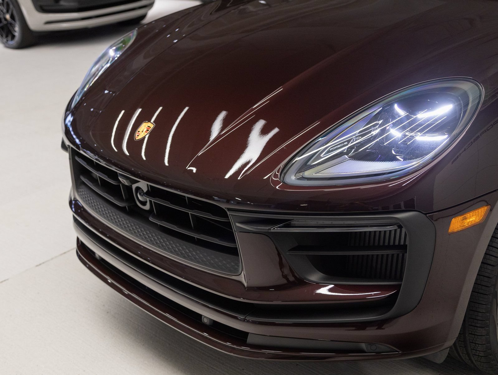 Certified 2026 Porsche Macan S AWD/4WD image 33