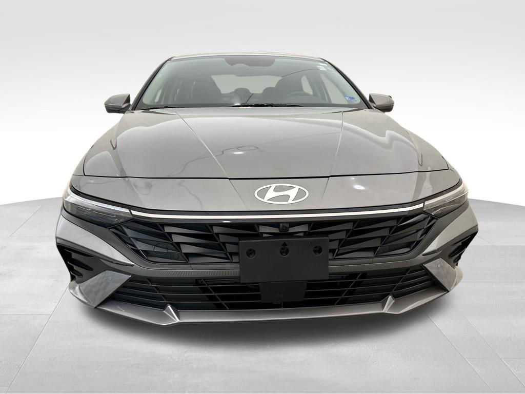 Certified 2024 Hyundai Elantra Limited image 8