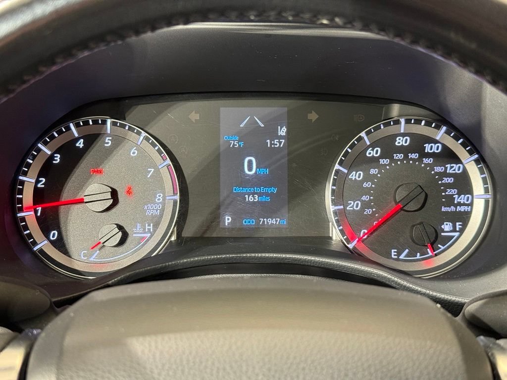 Used 2021 Toyota Highlander LE AWD/4WD image 26