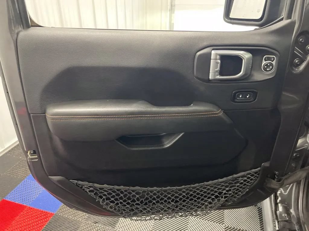 Used 2023 Jeep Gladiator Mojave w/ LED Lighting Group AWD/4WD image 11