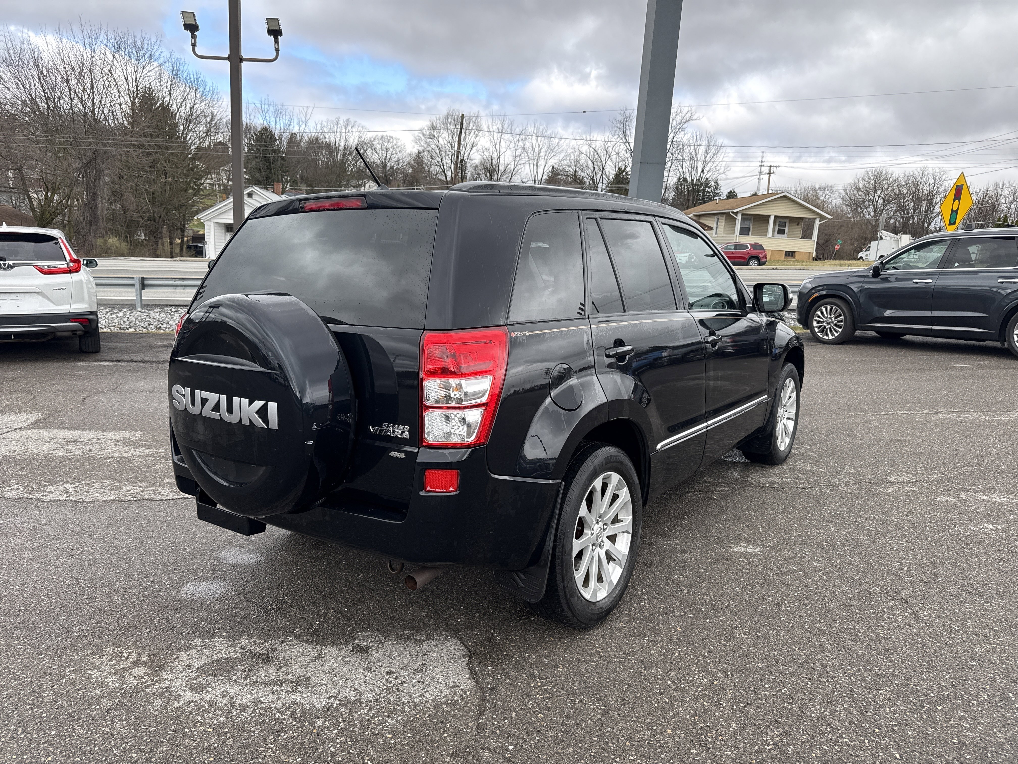 Used 2013 Suzuki Grand Vitara Limited image 3