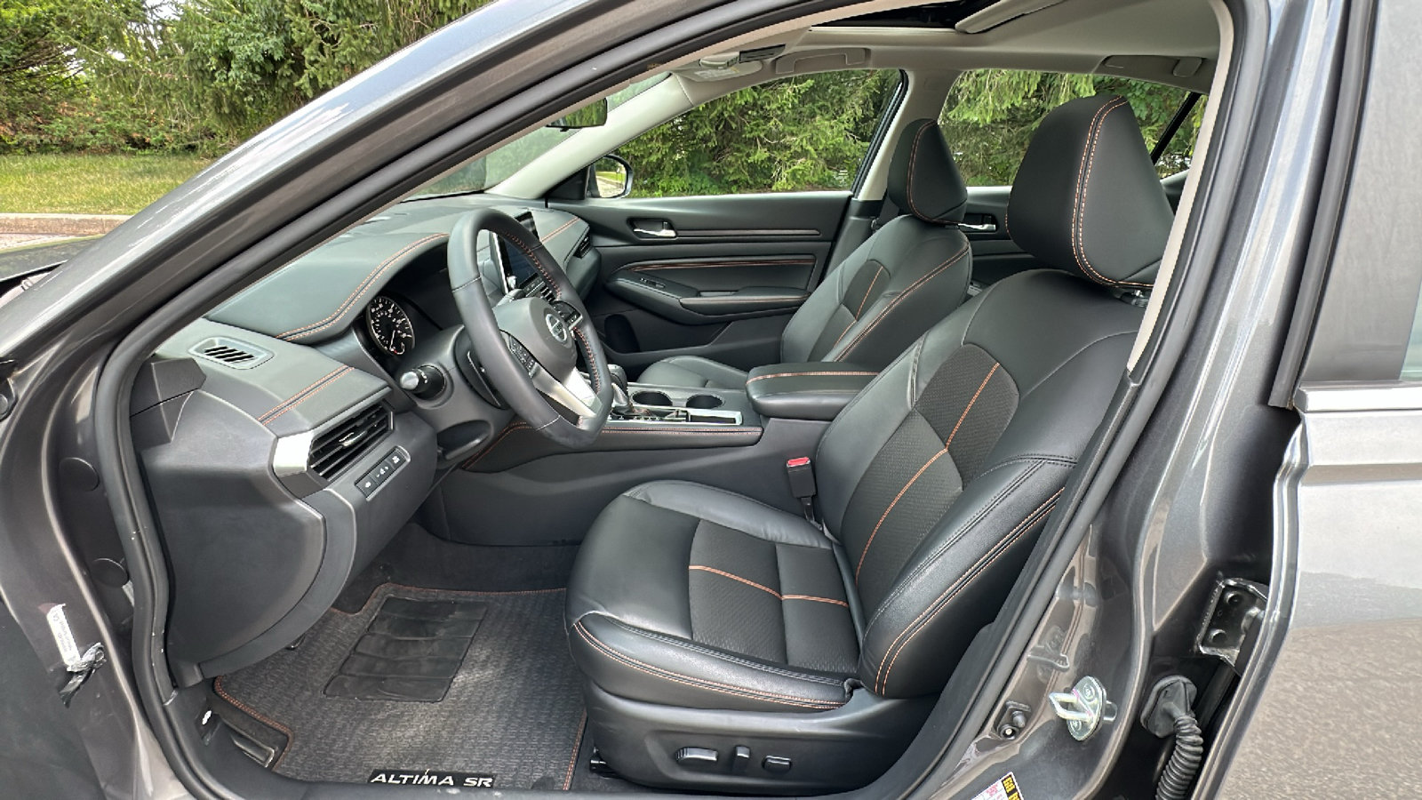 Certified 2021 Nissan Altima 2.5 SR w/ SR Premium Package FWD image 12