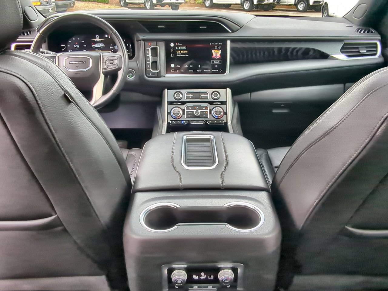 Used 2022 GMC Yukon XL Denali AWD/4WD image 20
