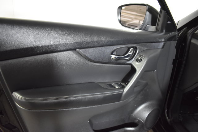 Used 2020 Nissan Rogue S w/ Special Edition Package AWD/4WD image 8