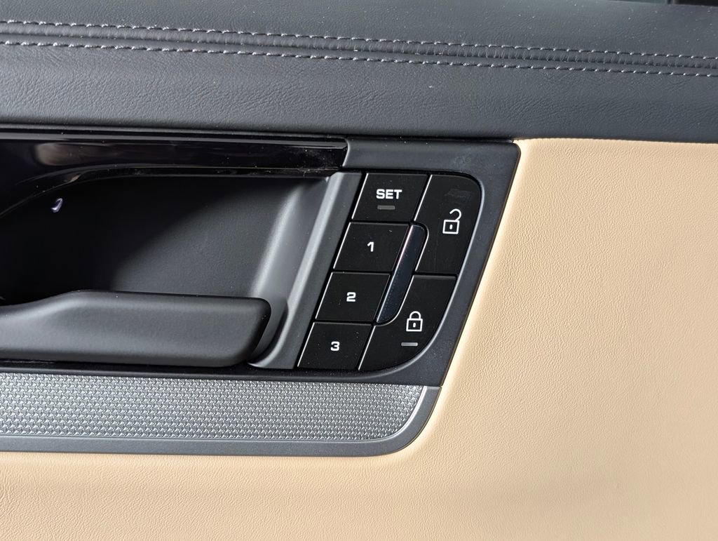 New 2026 Porsche Cayenne image 27