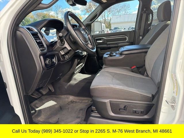Used 2024 RAM 3500 Big Horn image 2