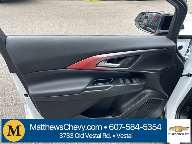 Used 2024 Chevrolet Equinox EV RS image 19