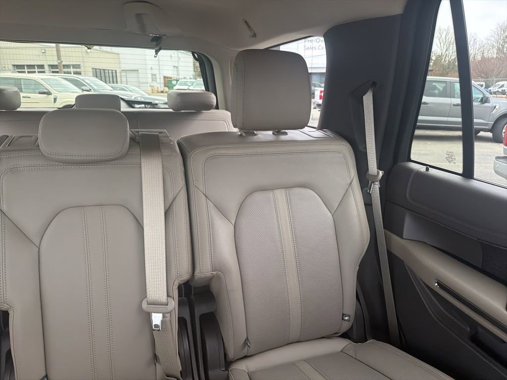 Used 2020 Ford Expedition Limited image 15