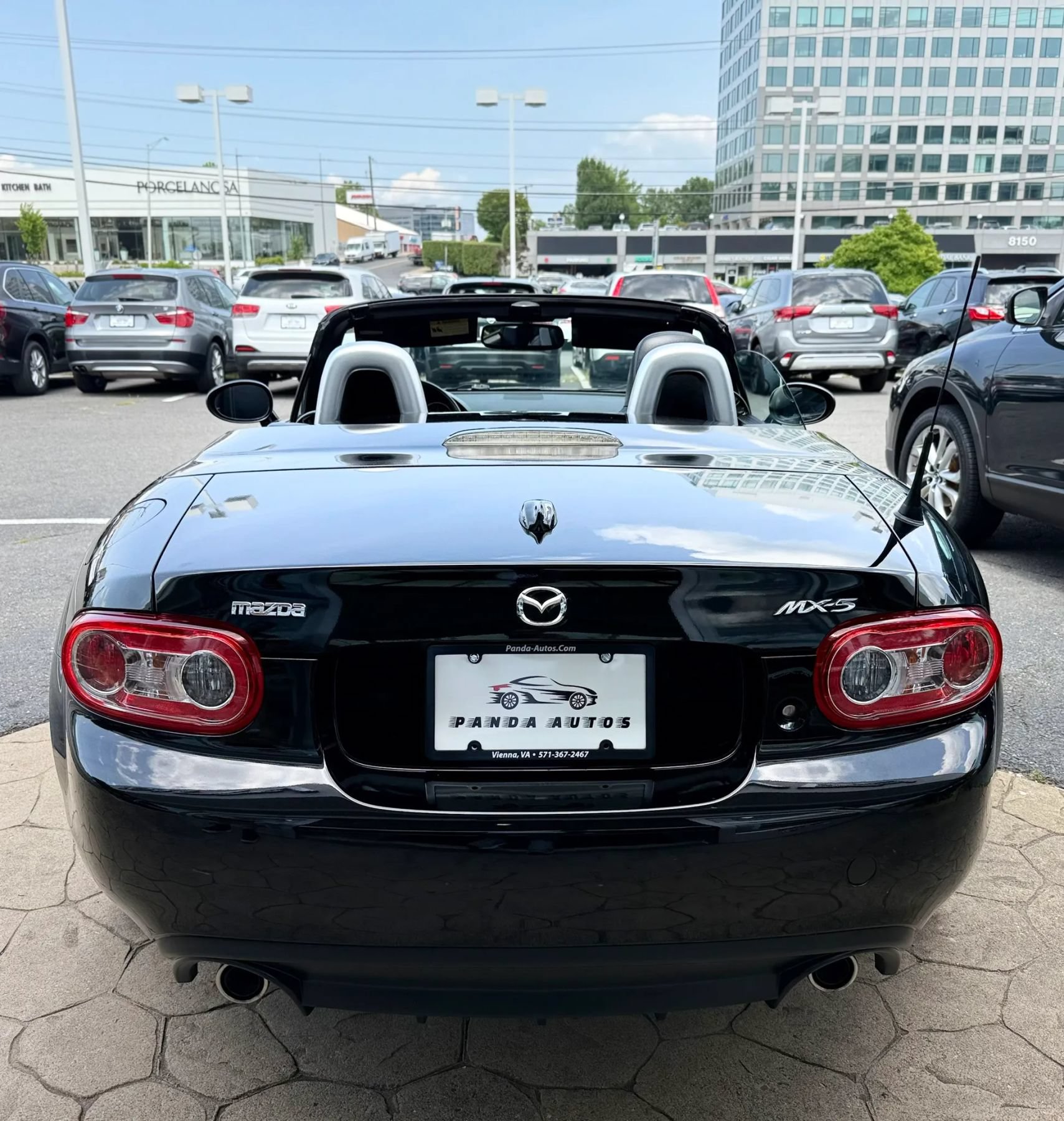 Used 2009 MAZDA MX-5 Miata Grand Touring w/ Premium Pkg RWD image 10