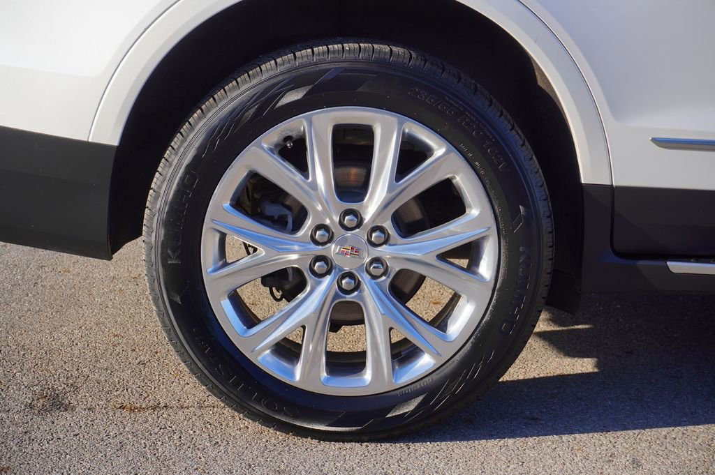 Used 2018 Cadillac XT5 Luxury w/ LPO, Sport Package image 12