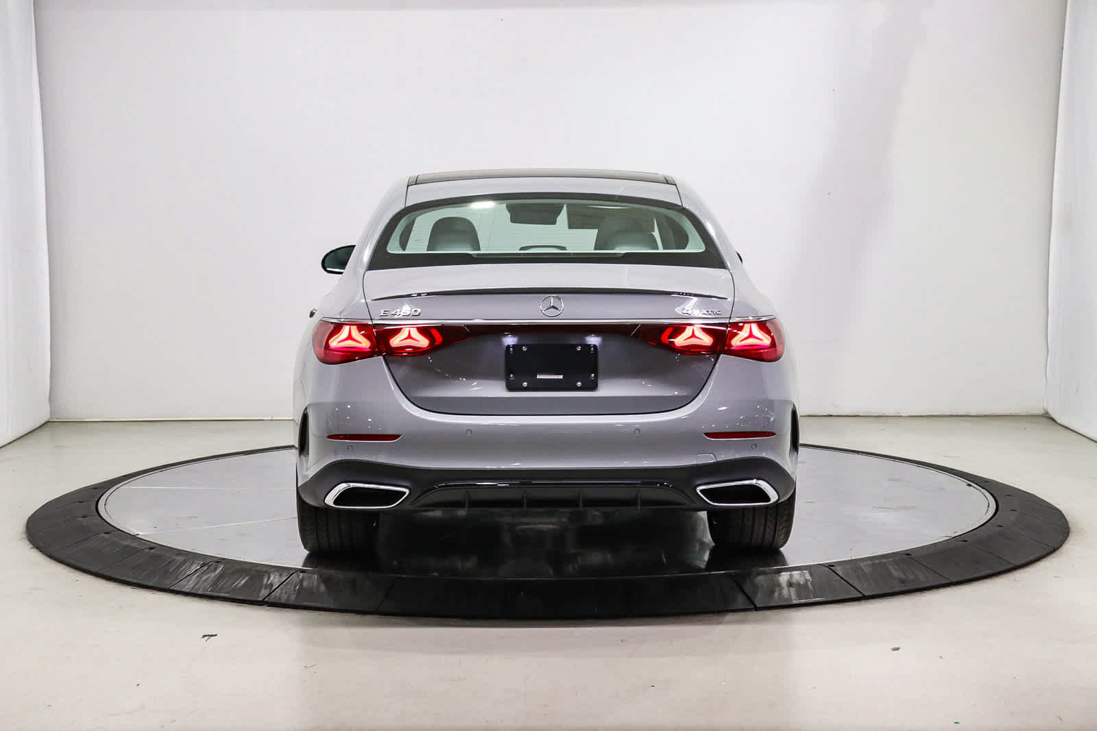 New 2026 Mercedes-Benz E 450 4MATIC Sedan image 3