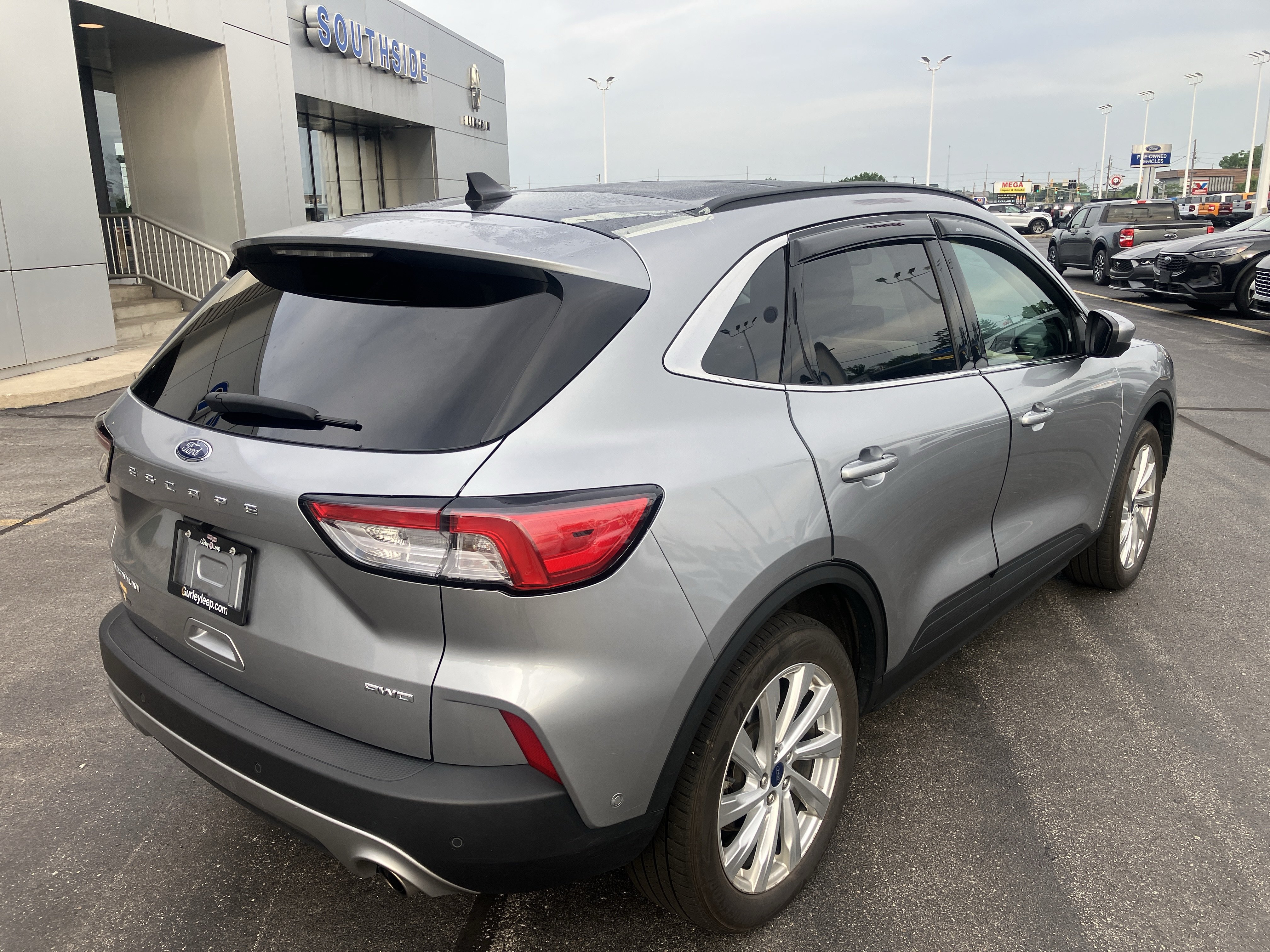 Used 2021 Ford Escape Titanium w/ Titanium Elite Package AWD/4WD image 7