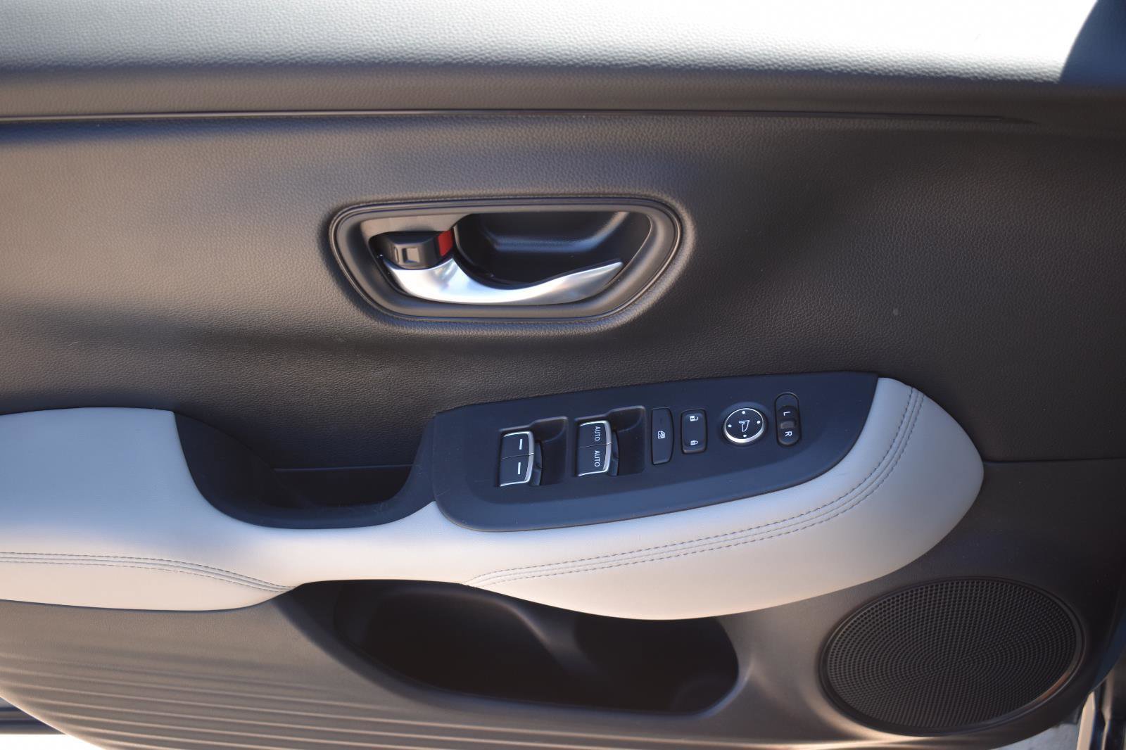 Used 2024 Honda HR-V EX-L image 22