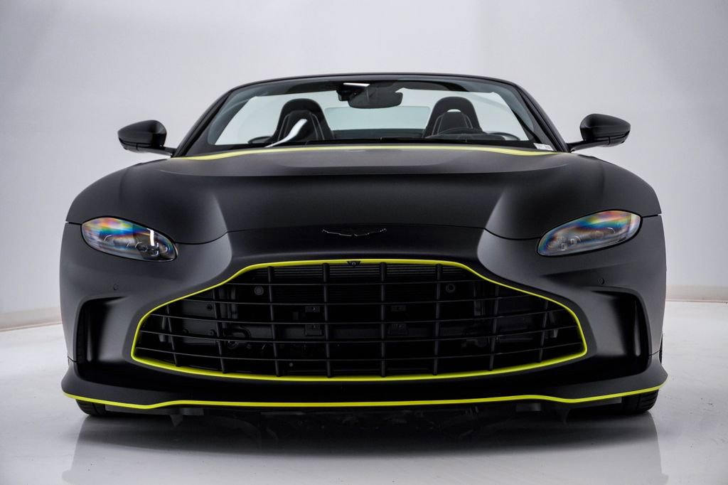 Used 2023 Aston Martin V12 Vantage Roadster image 7