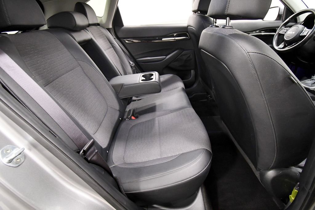 Certified 2023 Kia Seltos S w/ Navigation Package image 17
