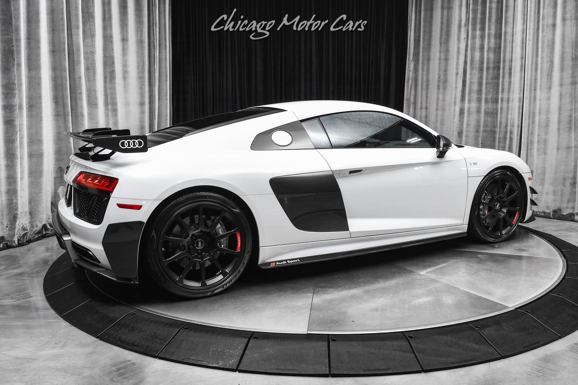 Used 2018 Audi R8 V10 plus image 5