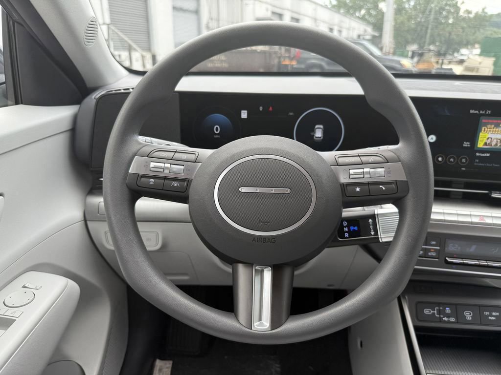 New 2025 Hyundai Kona SE image 14