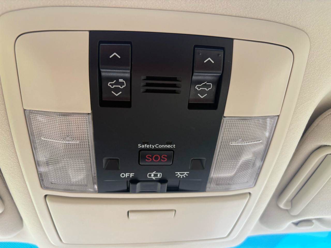 Used 2017 Lexus GX 460 Premium w/ Premium Package AWD/4WD image 19