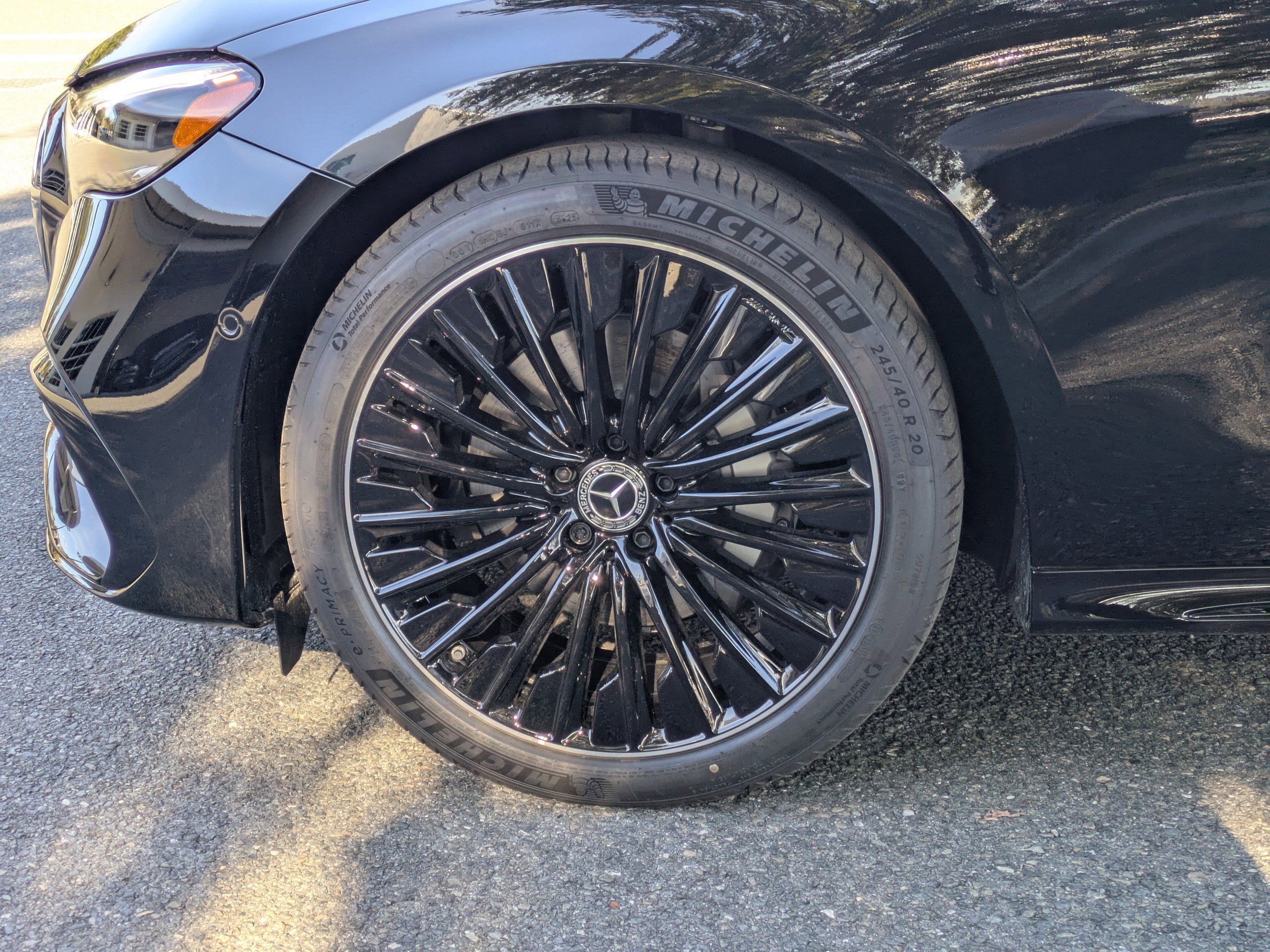 New 2026 Mercedes-Benz E 350 4MATIC Sedan image 3