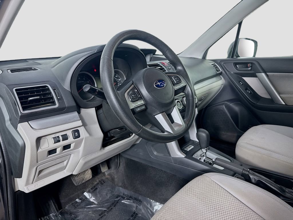 Used 2017 Subaru Forester 2.5i Premium w/ All-Weather Package image 10