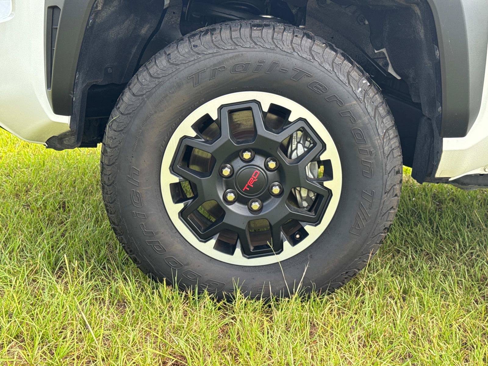 Used 2025 Toyota Tacoma TRD Off-Road AWD/4WD image 10