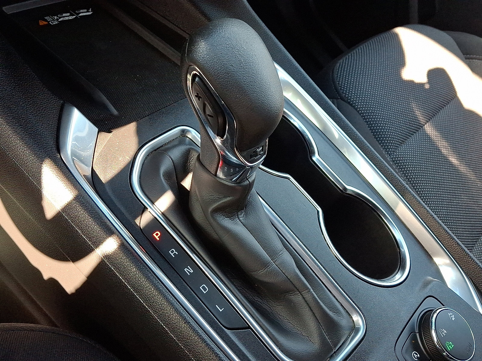 Used 2022 Chevrolet Traverse LT image 17