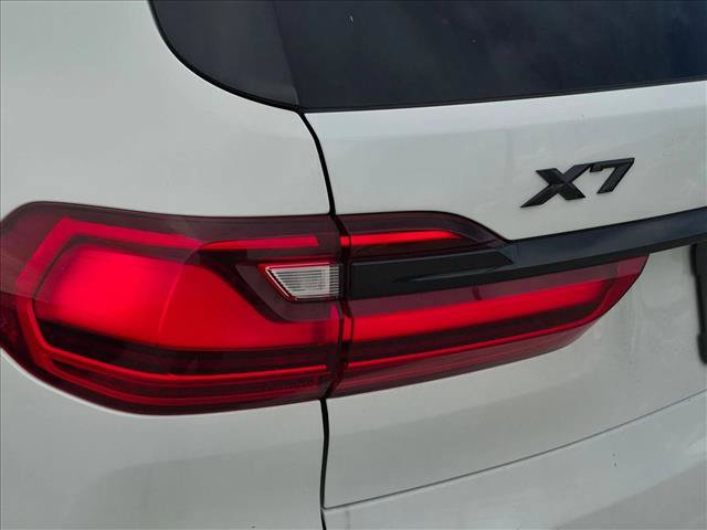 Used 2019 BMW X7 xDrive40i w/ Premium Package AWD/4WD image 15