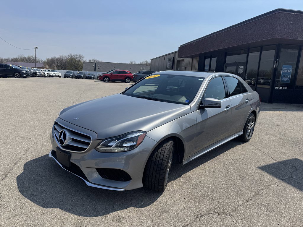 Used 2014 Mercedes-Benz E 350 4MATIC Sedan image 3
