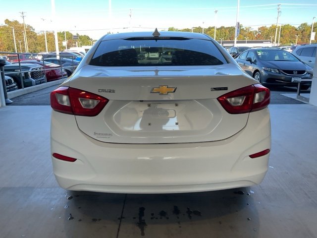 Used 2017 Chevrolet Cruze Premier image 18