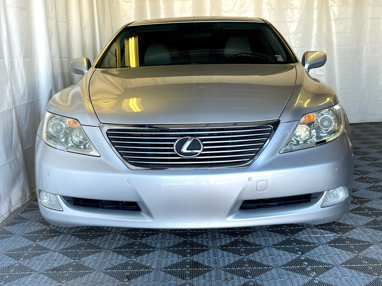 Used 2009 Lexus LS 460 image 2