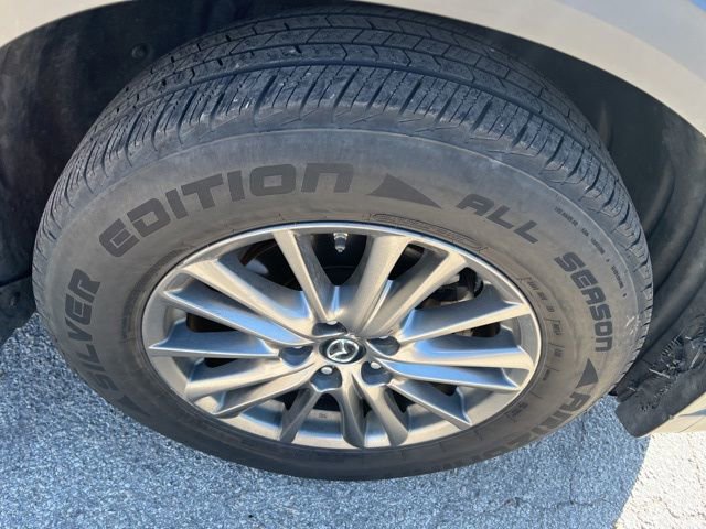 Used 2017 MAZDA CX-5 Touring image 11