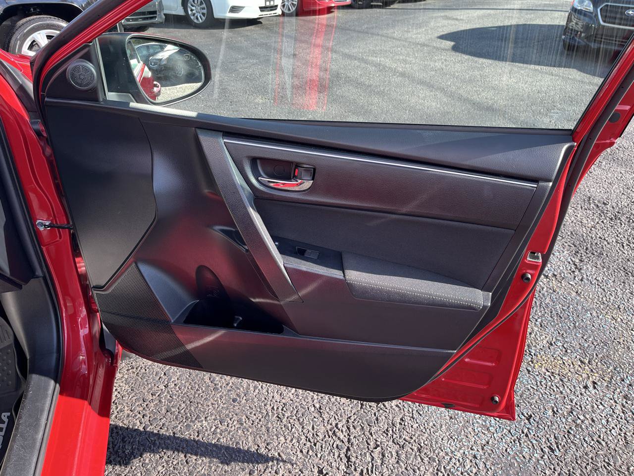 Used 2019 Toyota Corolla LE FWD image 26