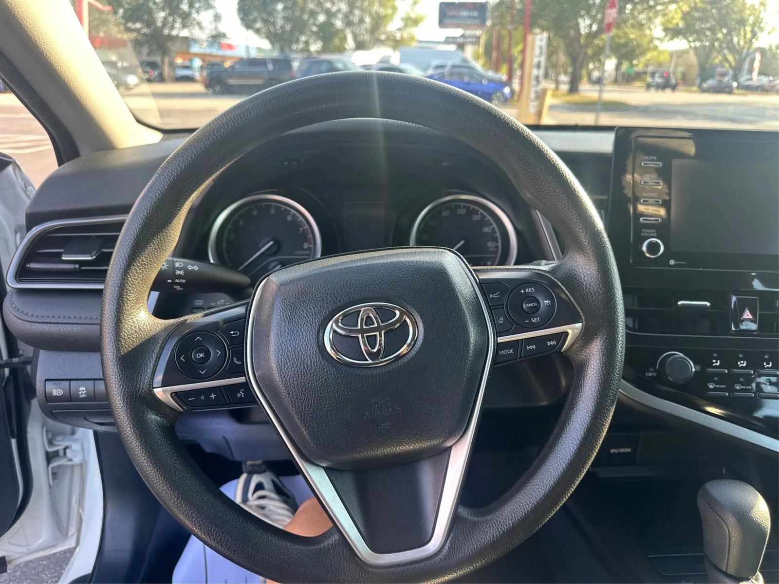 Used 2021 Toyota Camry LE FWD image 17