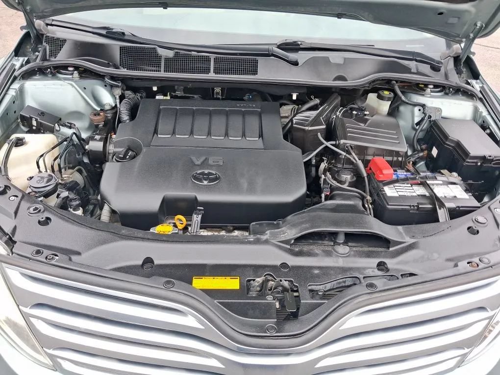 Used 2012 Toyota Venza LE w/ LE Convenience Pkg FWD image 11