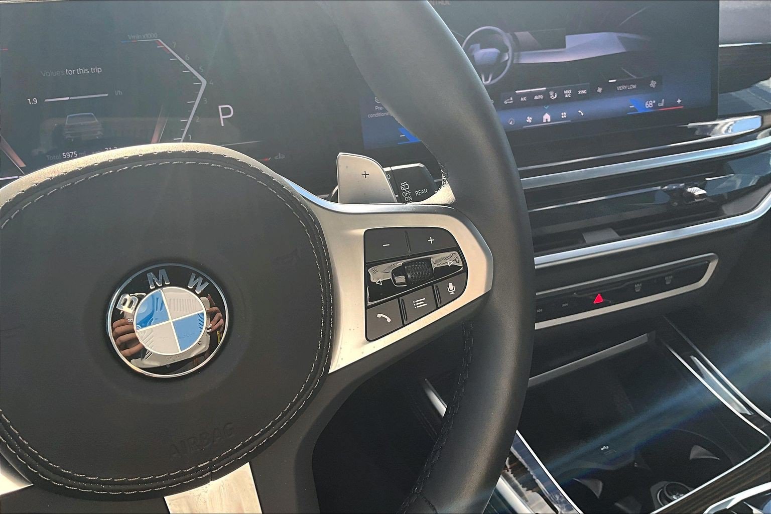 Used 2026 BMW X5 xDrive40i w/ M Sport Package AWD/4WD image 19