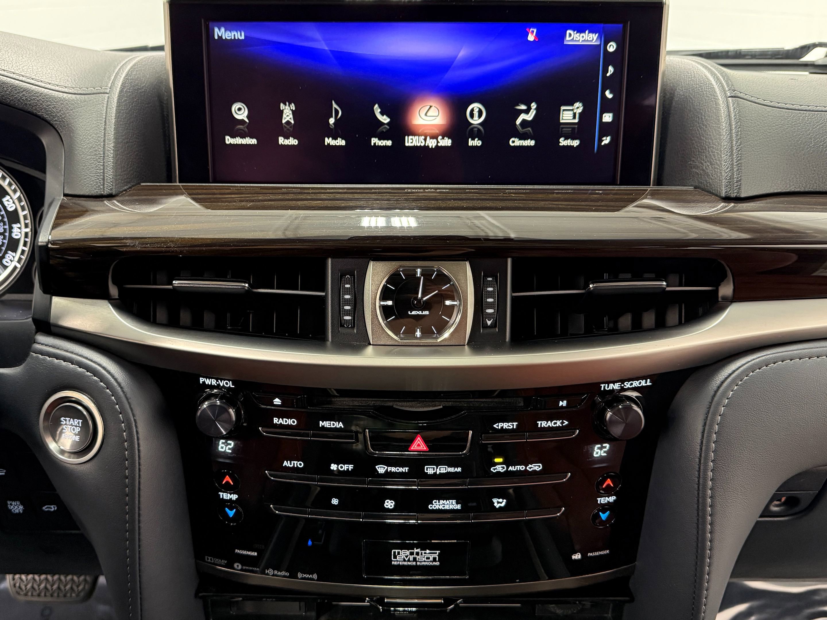 Used 2019 Lexus LX 570 4WD w/ Luxury Package image 28