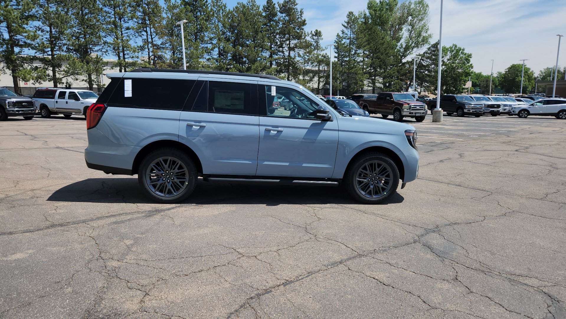 New 2026 Ford Expedition Platinum w/ Stealth Appearance Package AWD/4WD image 16