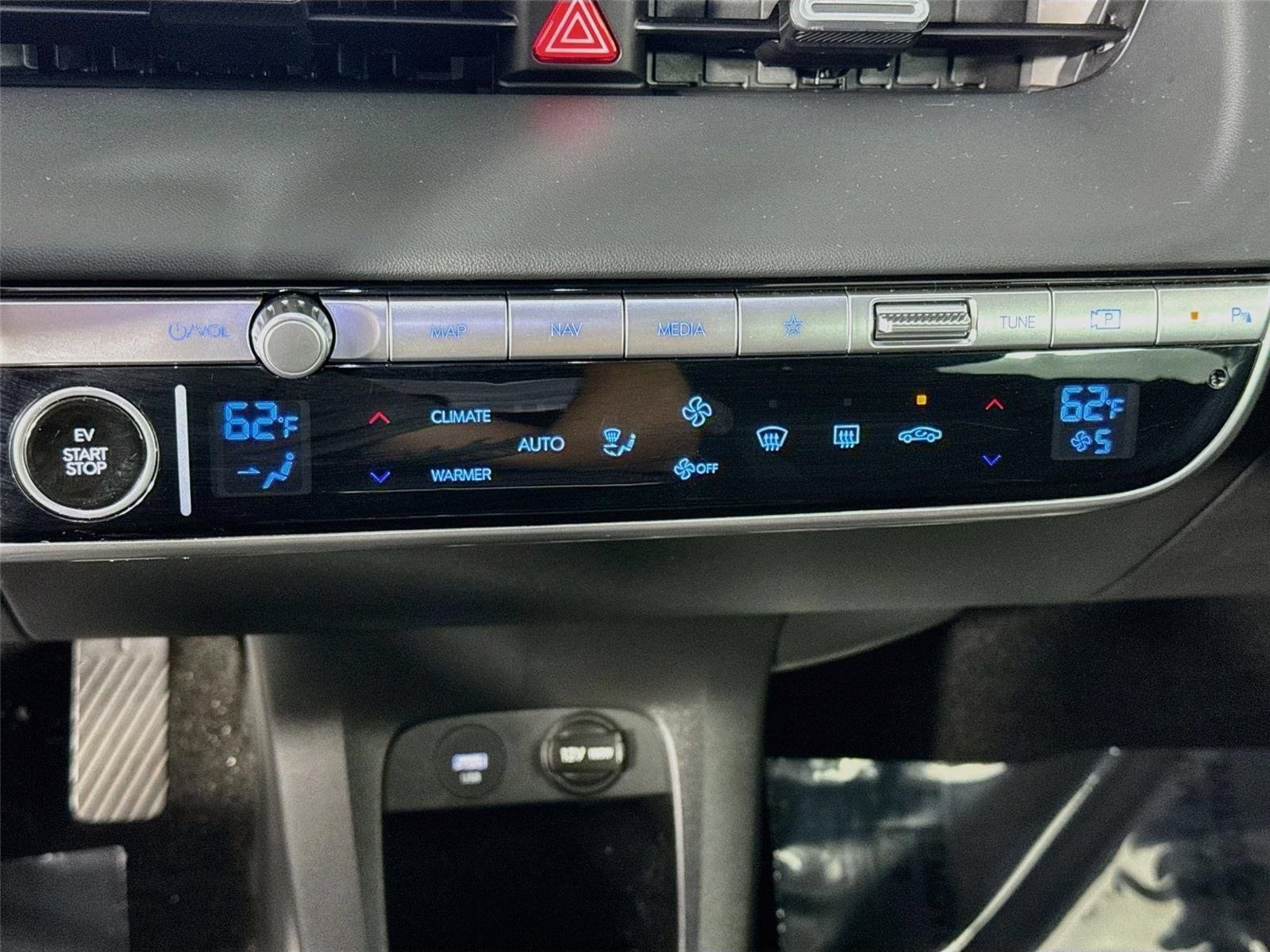 Used 2024 Hyundai Ioniq 5 SEL RWD image 17