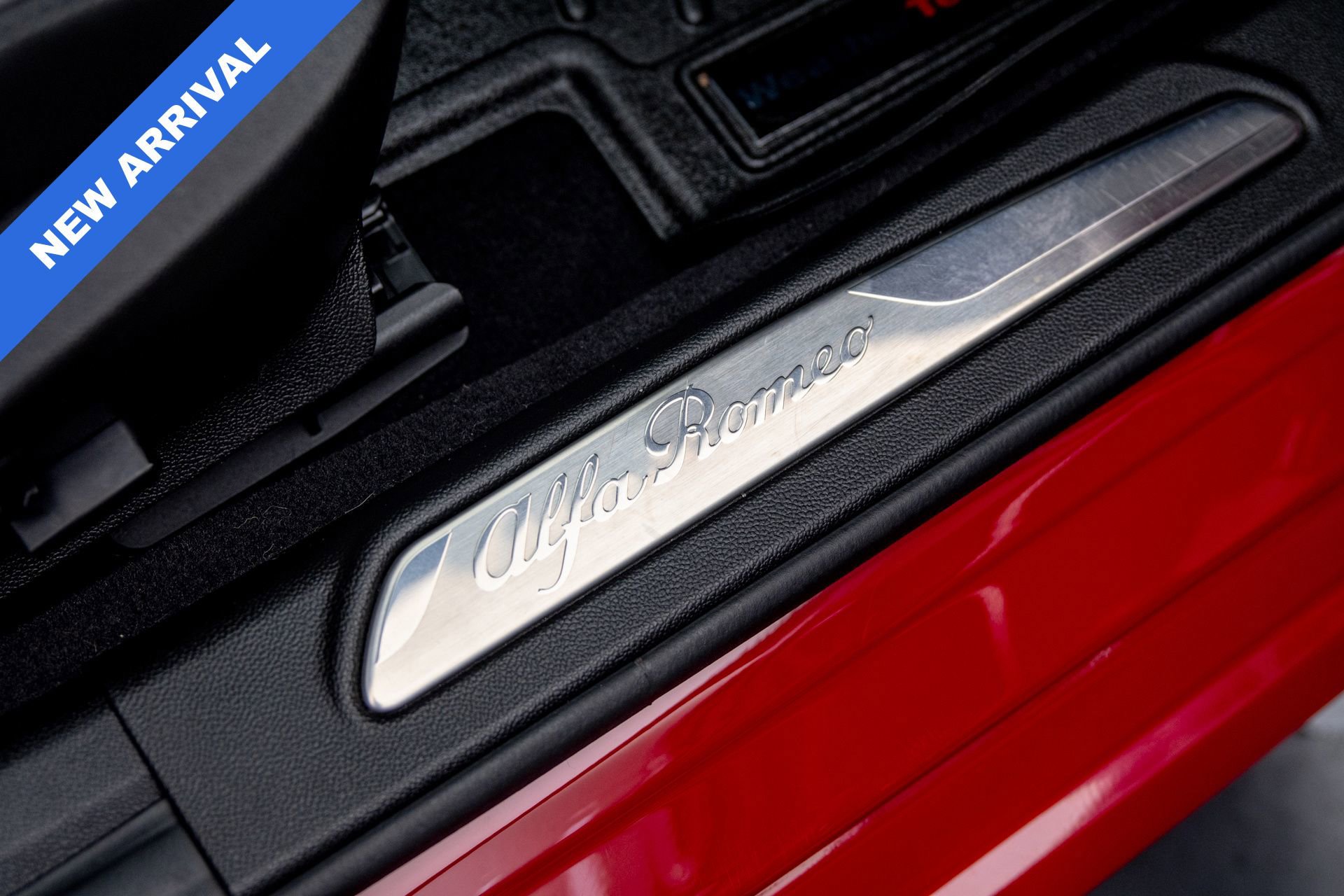 Used 2023 Alfa Romeo Giulia Estrema image 40