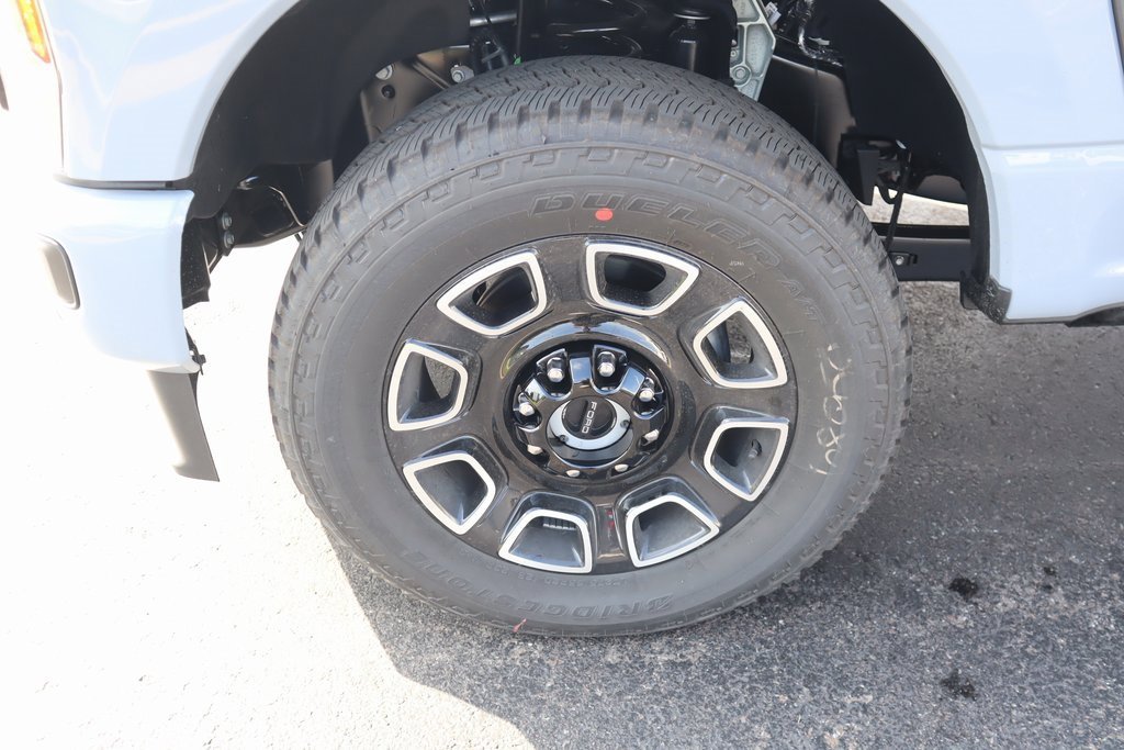 New 2026 Ford F250 Platinum image 19