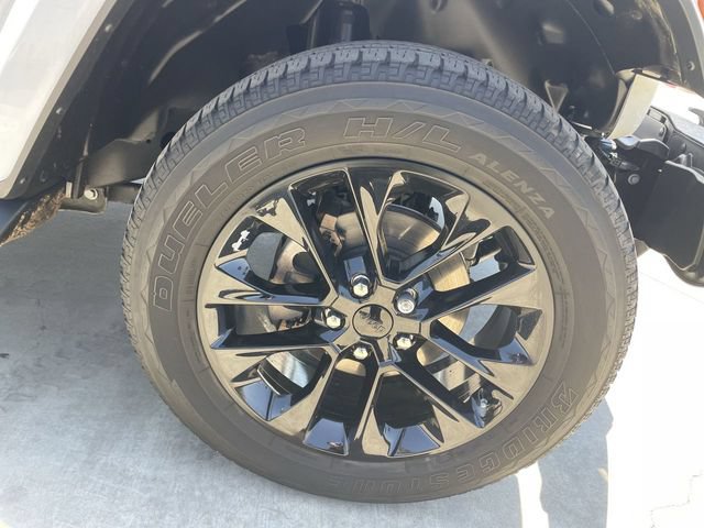 Used 2021 Jeep Wrangler Unlimited Sahara AWD/4WD image 33
