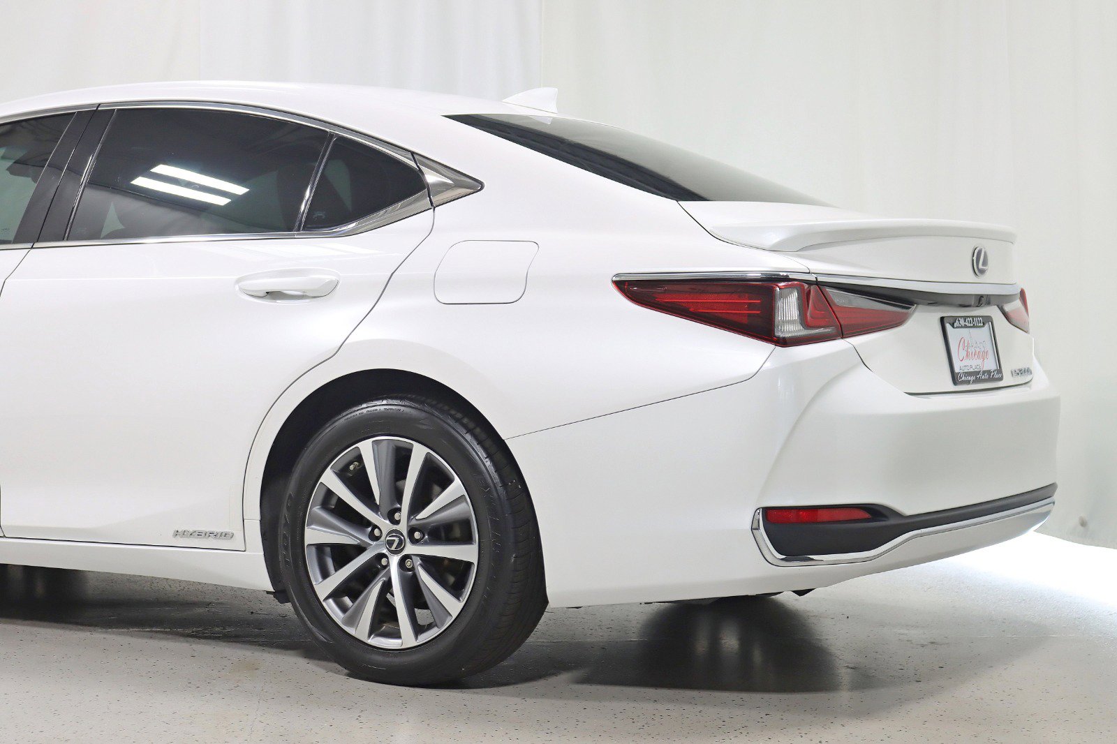 Used 2021 Lexus ES 300h w/ Accessory Package image 10
